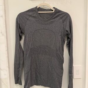 lululemon athletica Gray Long Sleeve Top